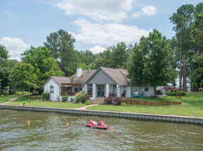 Sunset Point - 4 Bedroom Lake House